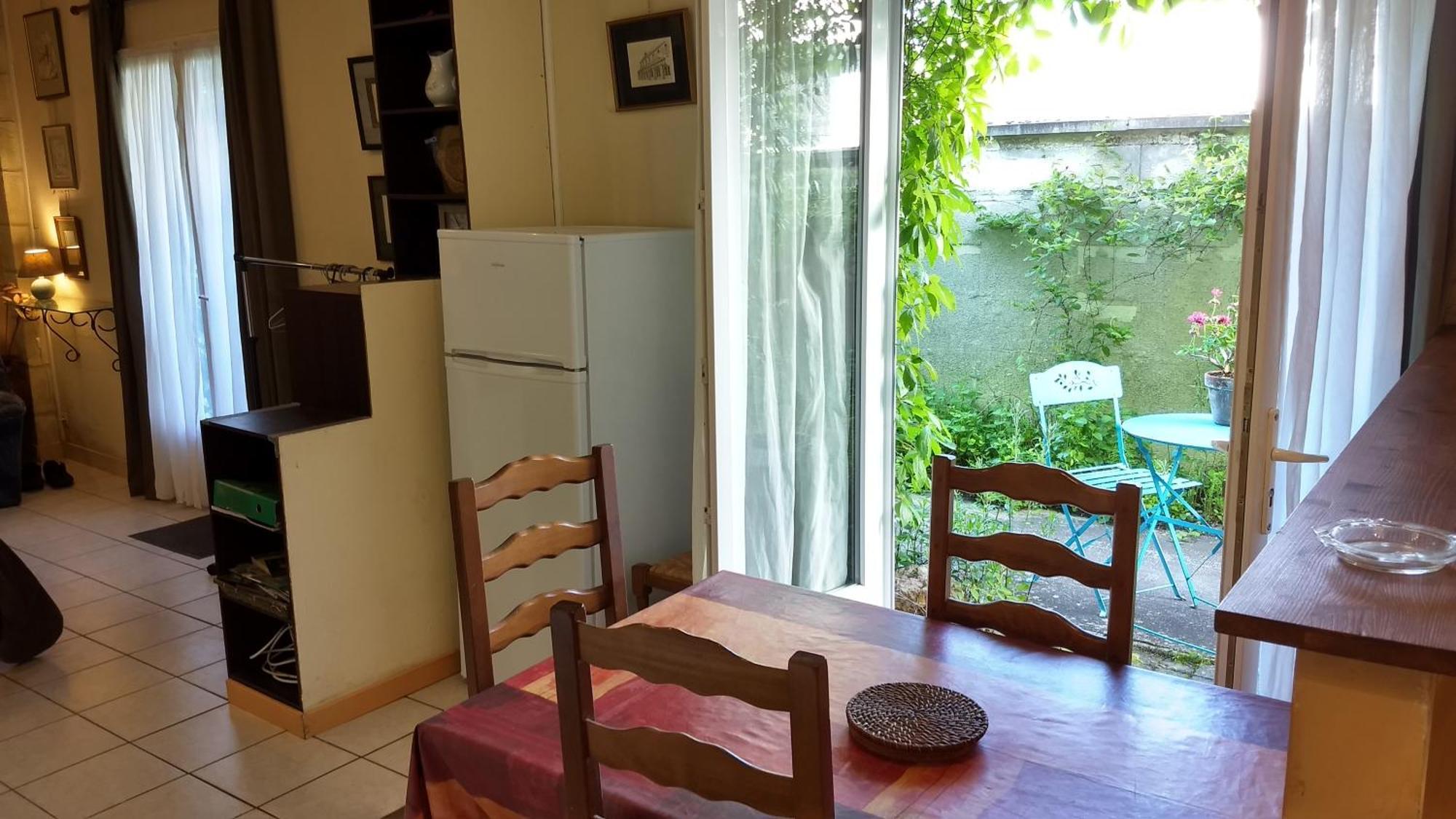 Logement Tranquille Et Frais Proche Gare Au Rdc Saumur Εξωτερικό φωτογραφία