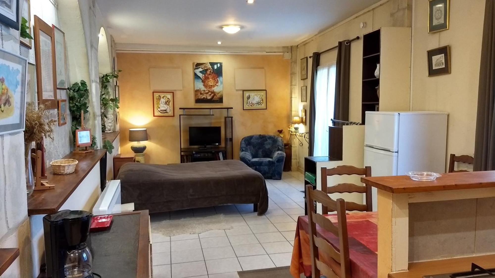 Logement Tranquille Et Frais Proche Gare Au Rdc Saumur Εξωτερικό φωτογραφία